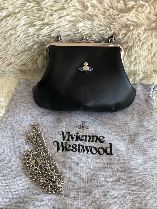 Vivienne Westwood Handbags - Vivienne Westwood Black Leather Kiss-Lock Orb Clutch with Silver Chain